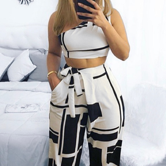 Pants - Black and white 2 piece